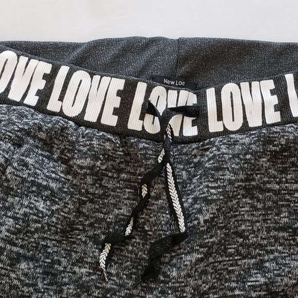 New Look Cuffed Joggers - Picture 2 of 5